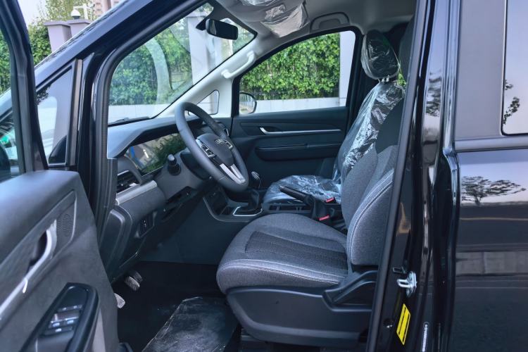 Used BAW Ruisheng Ace M7 2026 Model 1.6L Manual Standard Wheelbase Comfort 7-seater Left Front Seat