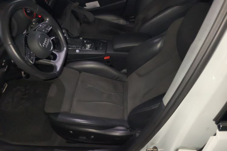 Used Audi A3 2020 Sportback 35 TFSI Sporty Model China VI Left Front Seat