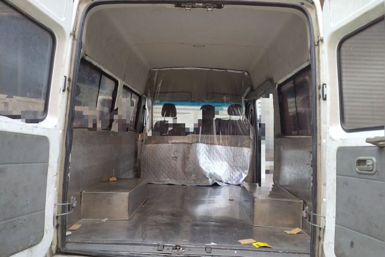 Used Iveco Daily 2017 2.5T A35 Passenger Van 5-7 Seats Model 47Z5