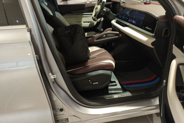 Used Geely Auto Monjaro L 2021 2.0TD DCT EVO Two-Wheel Drive Smart Luxury Version
