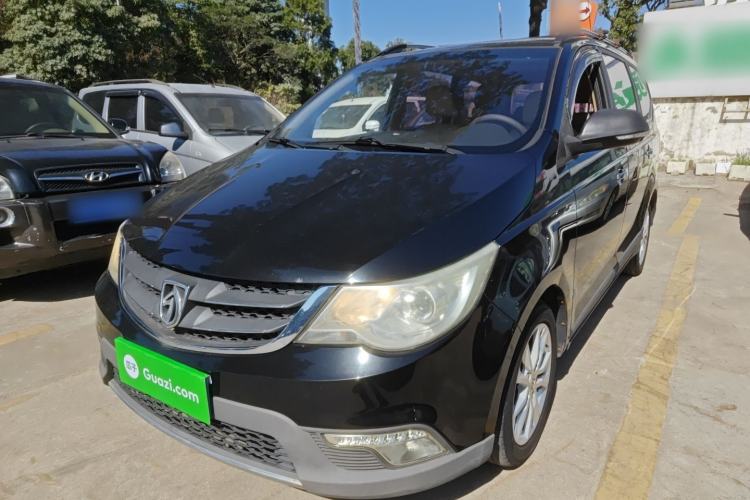 Used Baojun 730 2014 1.5L manual Comfort ESP version 7 seats