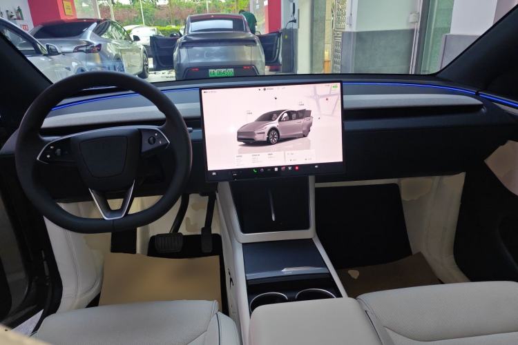 Used Tesla Model Y L 2025 Model Long-Range All-Wheel-Drive Version