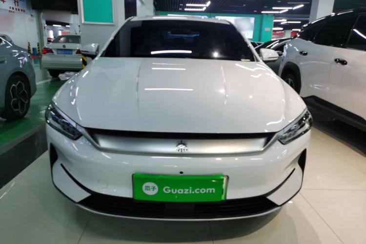 Used BYD Qin PLUS 2024 Honor Edition EV 420KM Beyond Model
