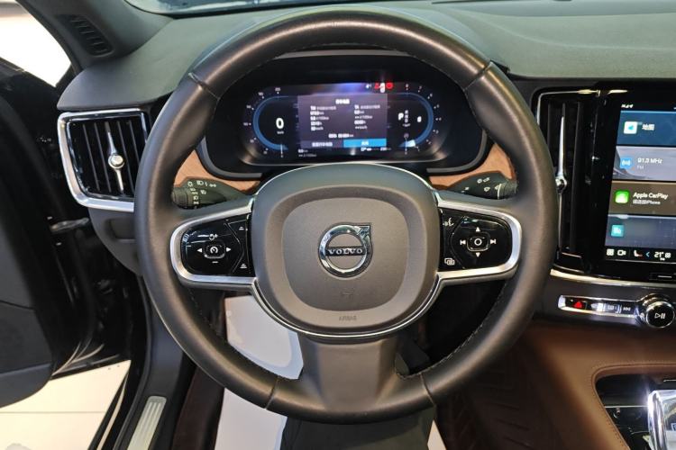 Used Volvo S90 2024 B5 Zhiyi Luxury Edition