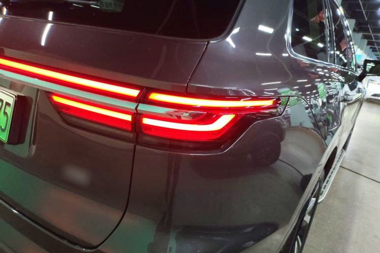 Used Li Auto ONE 2021 Extended-Range 6-Seater Version Right Rear Taillight