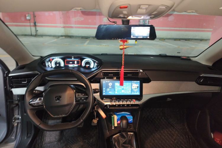 Used Peugeot 408 2022 1.6T Light-Chasing Edition Center Console