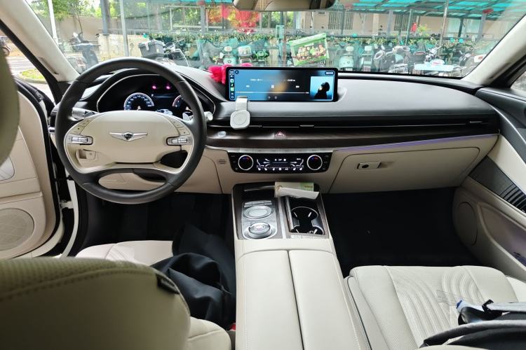 Used Genesis G80 2021 2.5T Rear-Drive Flagship Edition Center Console