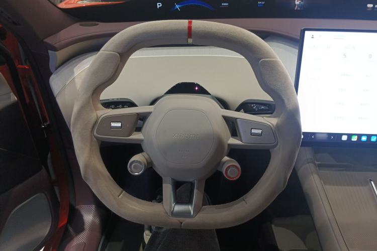 Used Xiaomi Auto YU7 2025 Ultra-Long Range Rear-Wheel Drive Version Steering Wheel