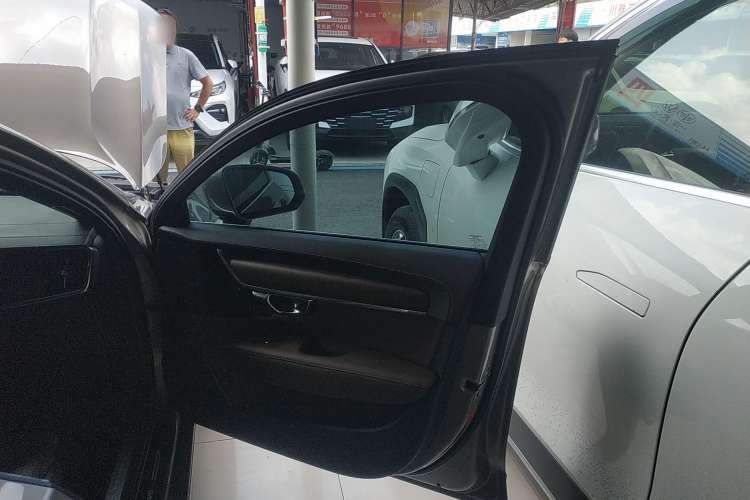 Used Volvo S90 2021 B5 Zhiyuan Luxury Edition
