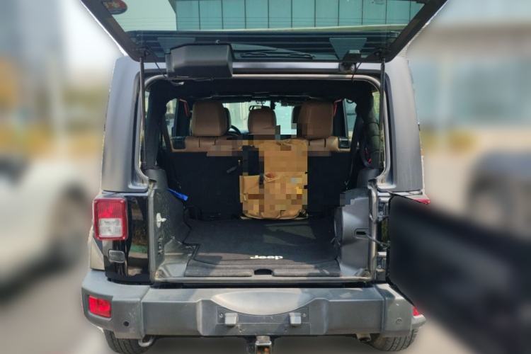 Used Jeep Wrangler 2013 3.6L Sahara Four-Door Edition
