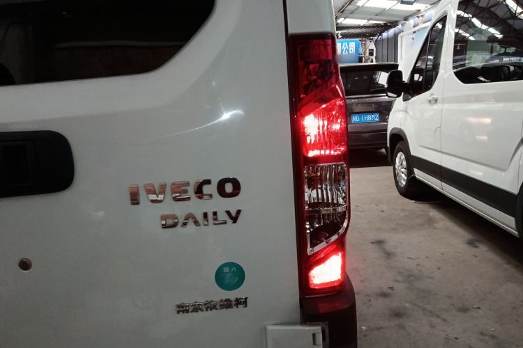 Used Iveco Eurocargo 2021 3.0T Automatic Super-Rui Long Wheelbase Short Overhang High Roof Manual Doors F1C