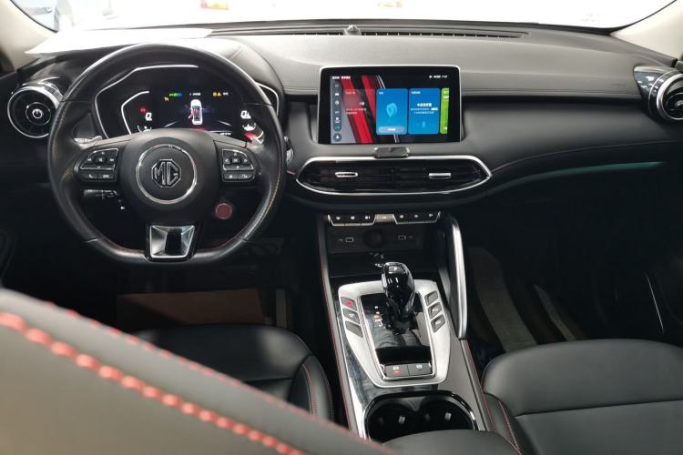 Used MG Pilot 2021 300TGI Automatic Two-Wheel Drive Trophy Deluxe Edition Center Console