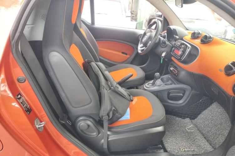 Used smart fortwo 2015 1.0L 52 kW Hardtop Passion Edition
