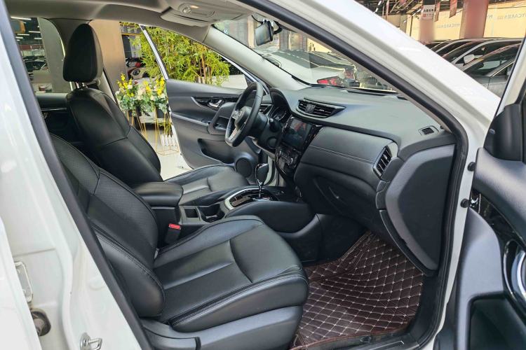 Used Nissan X-Trail 2019 2.0L CVT Smart Connect Comfort Edition 2WD Interior 8