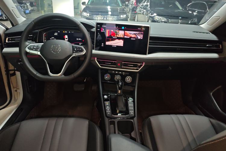 Used Volkswagen Sagitar 2025 Revised Version Three 300TSI DSG Excellence Edition
