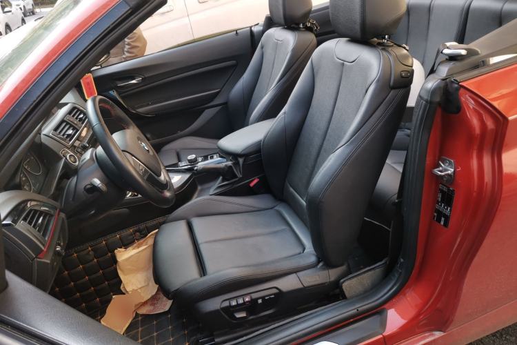 Used BMW 2 Series 2015 220i Convertible Coupe Leading Model
