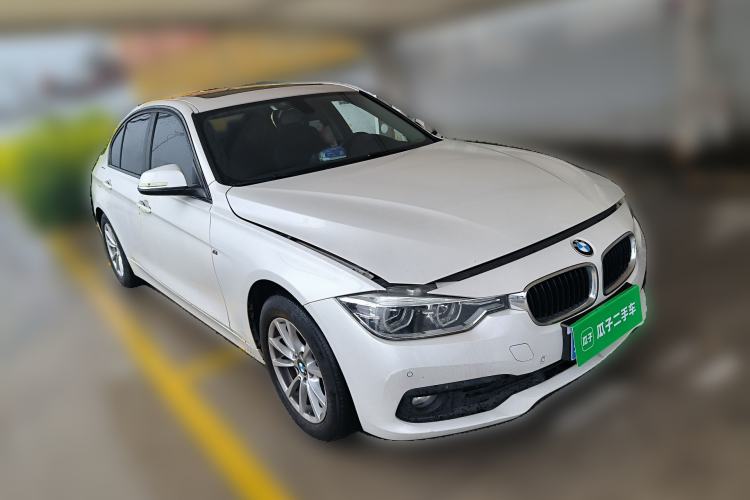 Used BMW 3 Series 2016 316i Fashion Model Front Right 45 Deg