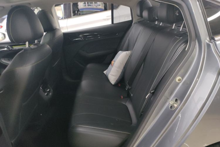 Used Roewe i5 2021 1.5L CVT Diamond Edition Left Rear Seat