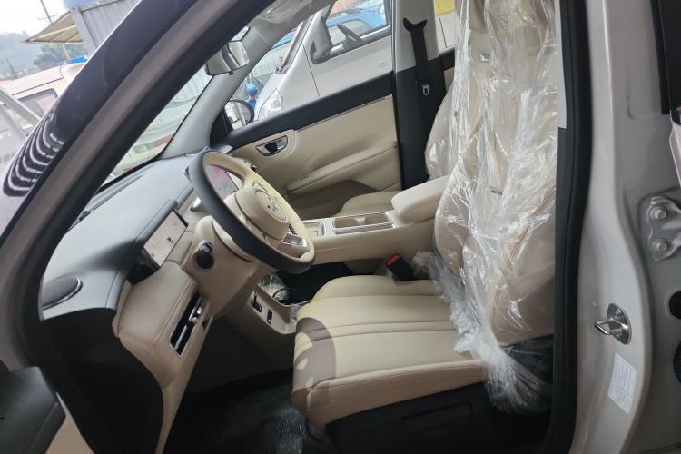 Used Wuling Bingo S 2025 Model 430km Deluxe Edition