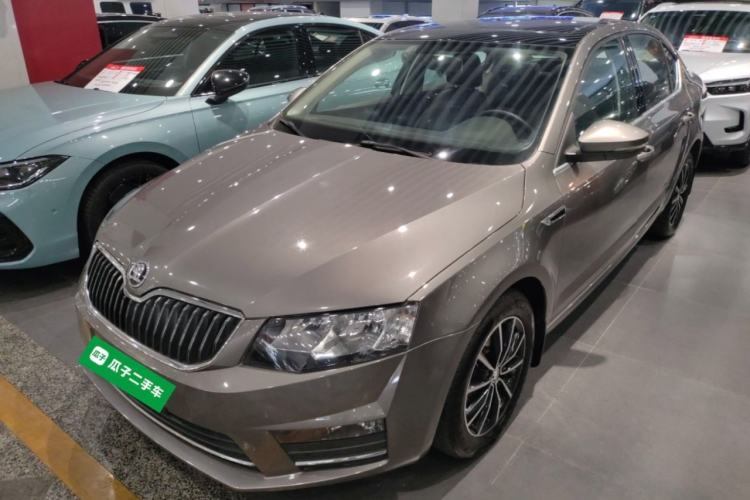 Used Skoda Octavia 2016 1.6L Manual Smart Drive Version