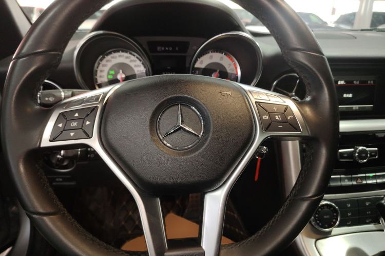 Used Mercedes-Benz SLK-Class 2011 SLK 200 Fashion Model