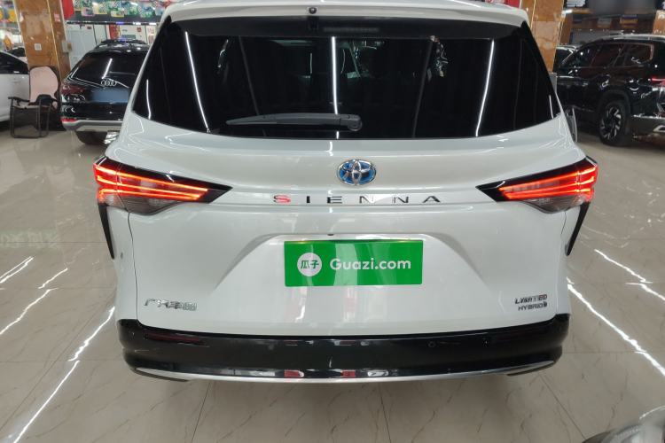 Used Toyota SIENNA 2021 2.5L Hybrid Premium Edition
