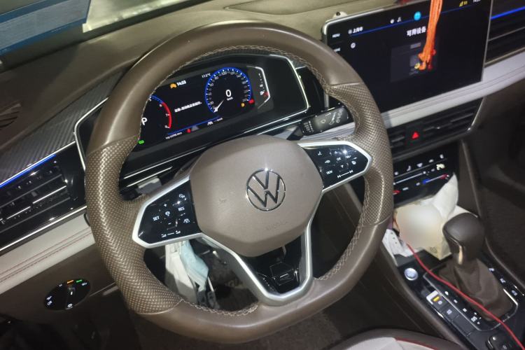 Used Volkswagen Tiguan L 2022 330TSI Automatic Two-Wheel Drive R-Line Flagship Edition Steering Wheel