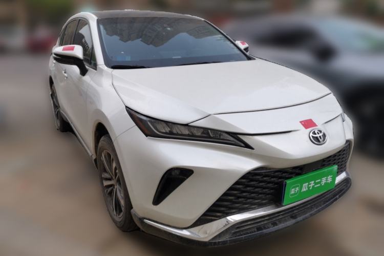 Used Toyota Venza 2023 2.0L CVT Two-Wheel Drive Luxury Edition Front Right 45 Deg