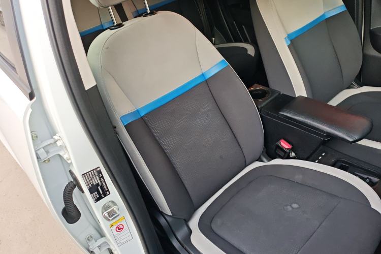 Used ORA White Cat 2020 305 km Luxury Version Right Front Seat