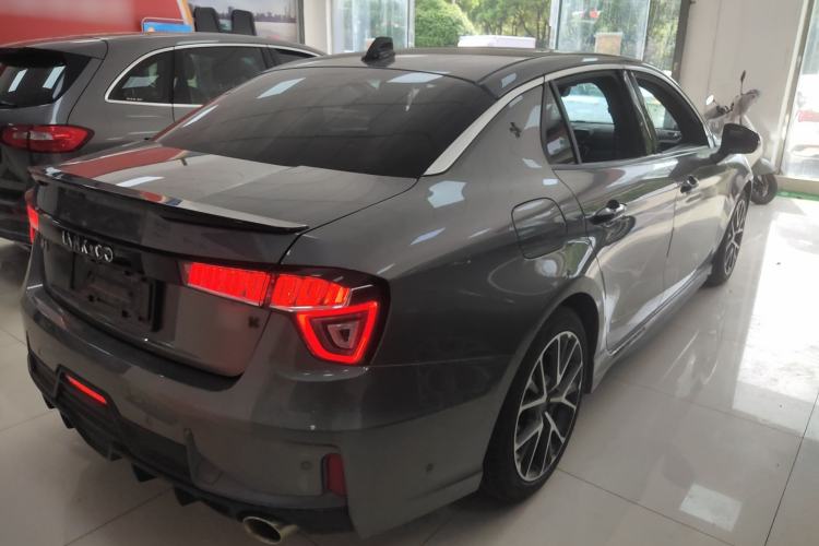 Used Lynk & Co 03 2022 2.0TD DCT JingPro Rear Right 45 Deg