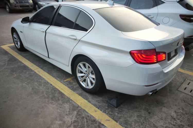 Used BMW 5 Series 2015 520i Elegant Edition
