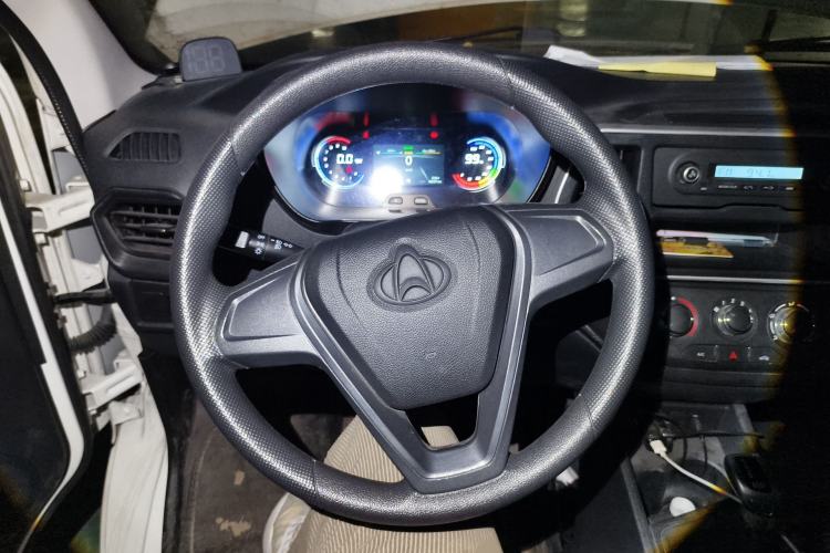 Used CHANGAN KAICHENG Ruixing EM60 2024 260 km Range Liftback Comfort Version 2 Seats 41.86 kWh Steering Wheel