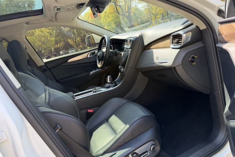 Used Lynk & Co 01 2017 2.0T Two-Wheel Drive Pro Edition
