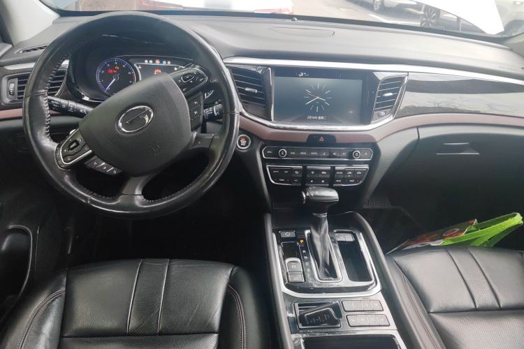 Used GAC Trumpchi GS8 2017 320T Two-Wheel Drive Luxury Smart Connectivity Version (7 Seats)
