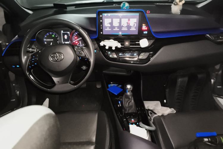 Used Toyota IZOA 2018 2.0L Yichi Version China VI Standard Center Console