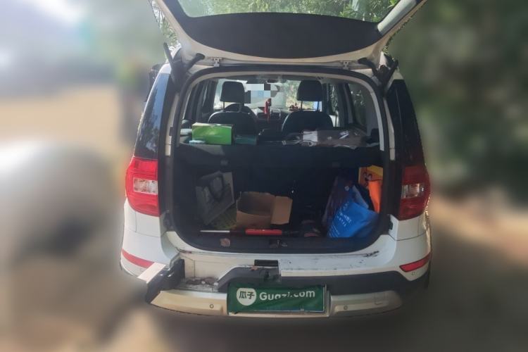 Used Skoda Yeti 2014 1.4 TSI DSG Polar Edition Trunk