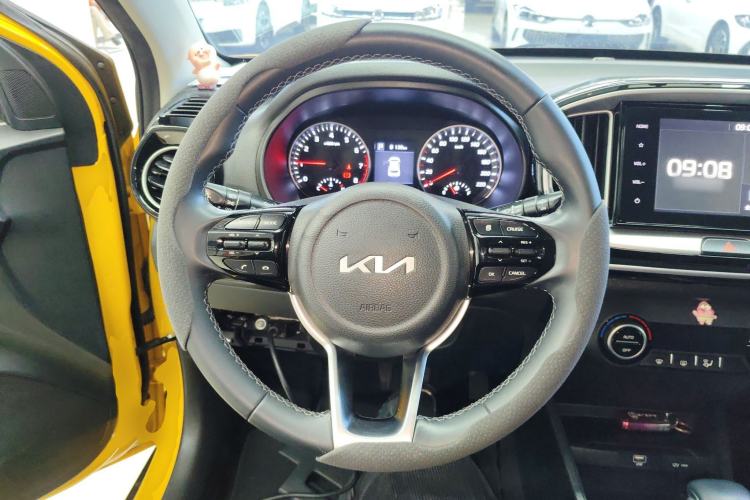 Used Kia kx1 Stonic 2021 1.4L CVT Sunroof Model Steering Wheel