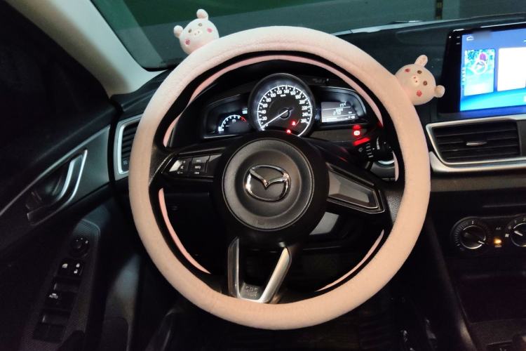 Used Mazda 3 Axela 2019 Cloud-Control Edition Hatchback 1.5L Automatic Comfort Model China VI Standard