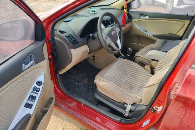 Used Hyundai Verna (older generation) 2010 Sedan 1.4L Manual Comfort GS
