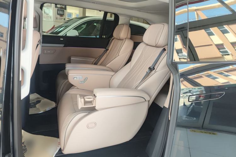 Used XPeng X9 2024 702 Ultra-Long Range Pro Left Rear Seat