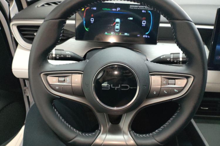Used BYD Seal 05 DM-i 2025 DM-i Smart Drive 55KM Luxury Model Steering Wheel