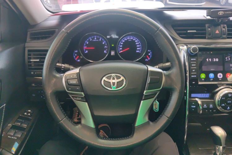 Used Toyota Reiz 2013 2.5V Elite Edition Steering Wheel