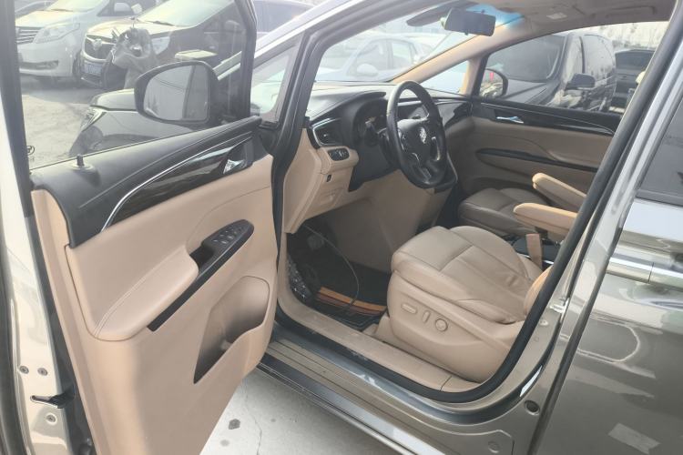 Used Buick GL8 2017 ES 28T Luxury Model China V Standard
