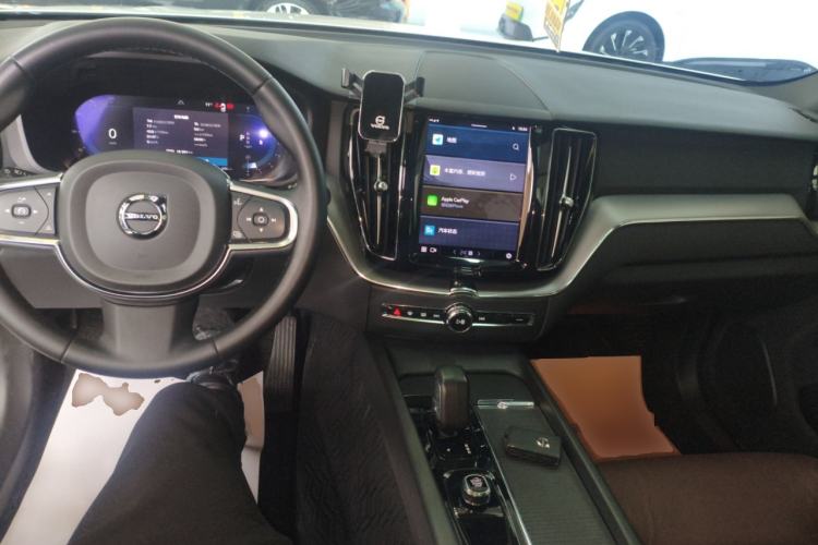 Used Volvo XC60 2024 B5 4x4 Smart Luxury Edition