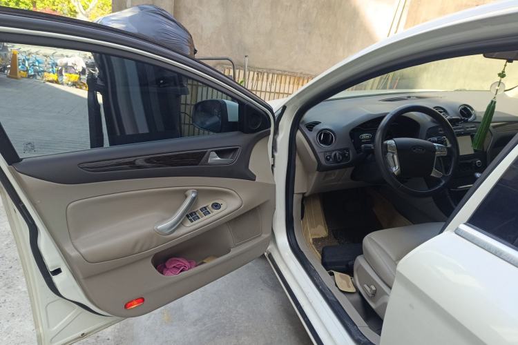 Used Ford Mondeo 2011 2.0L GTDi 200 Fashion Edition Driver Seat