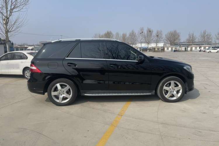 Used Mercedes-Benz M-Class 2014 ML 400 4MATIC Luxury Model