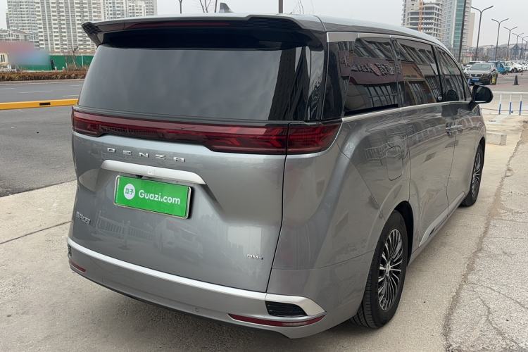 Used Denza D9 2022 DM-i 1040 Prestige Model