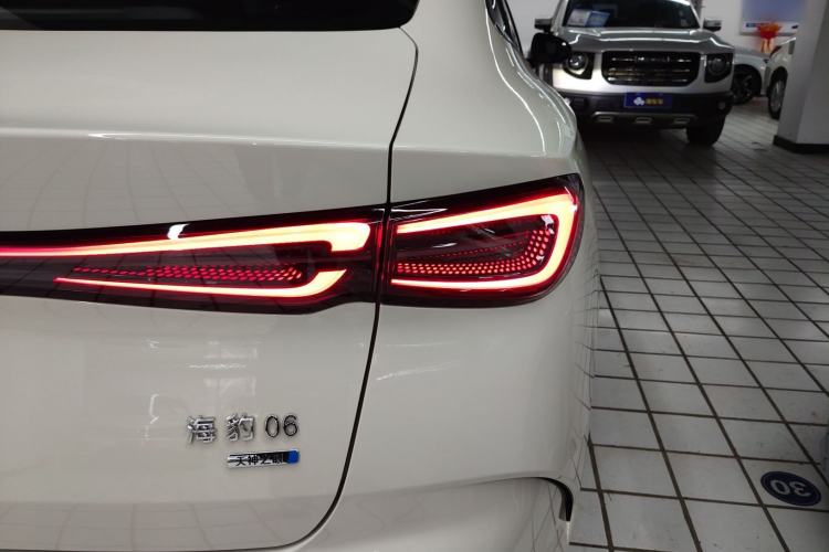 Used BYD Seal 06 New Energy 2025 DM-i Smart Drive 80KM Luxury Model
