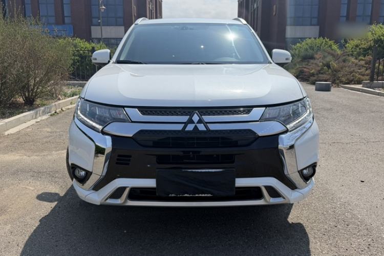 Used Mitsubishi Outlander 2021 2.4L 4x4 Zhi Xiang Edition 7 Seats
