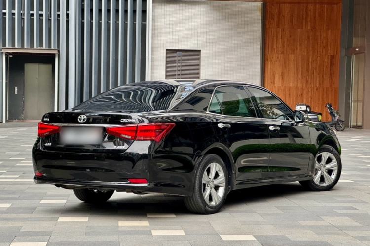 Used Toyota Crown 2015 2.0T Fashion Edition Exterior 3